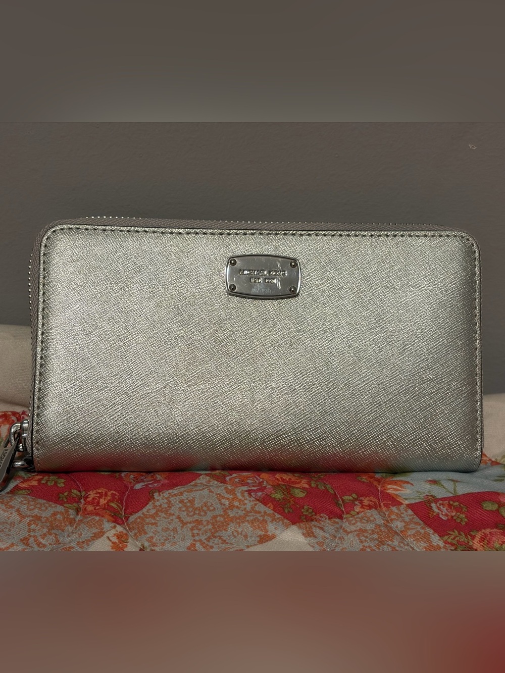 Michael Kors Wallet like new